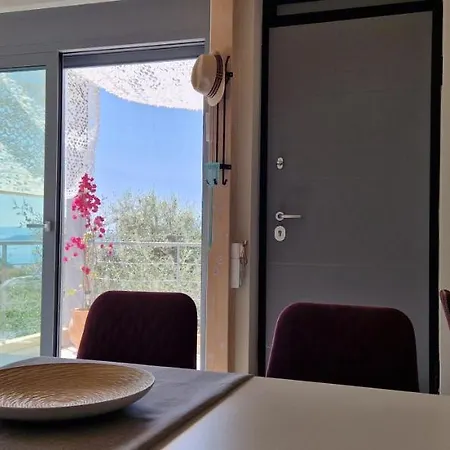 Maya Lefkada *