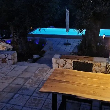 Maya Lefkada * Evgiros