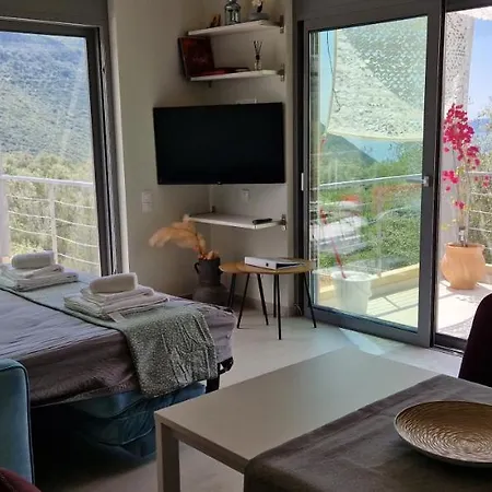 Maya Lefkada * Evgiros