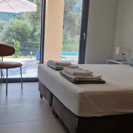 Maya Lefkada * Evgiros