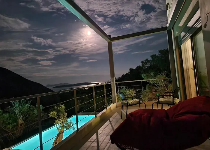 Maya Lefkada Villa *